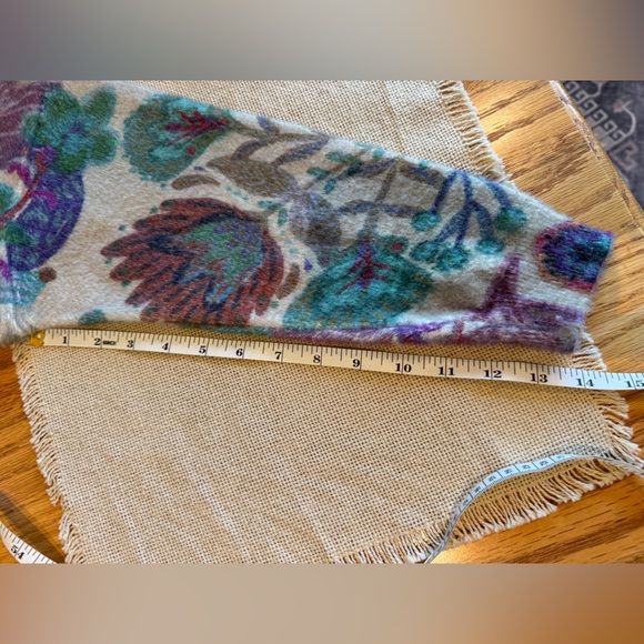 NATURAL LIFE NWT Cream Multicolored Floral Crewneck Sweater Boho Romantic Soft - Picture 10 of 11